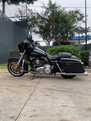 HARLEY-DAVIDSON STREET GLIDE HARLEY-DAVIDSON STREET GLIDE
